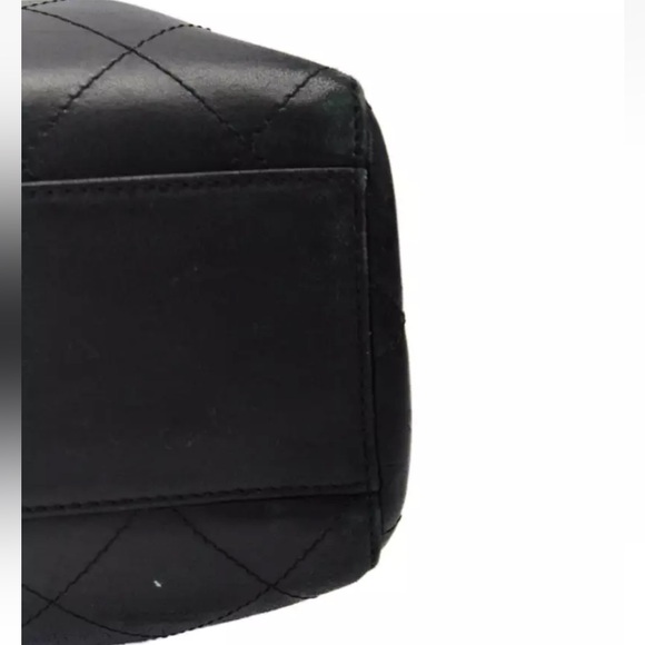 CHANEL CC TURNOLCK LAMBSKIN LEATHER TOTE - Picture 9 of 13